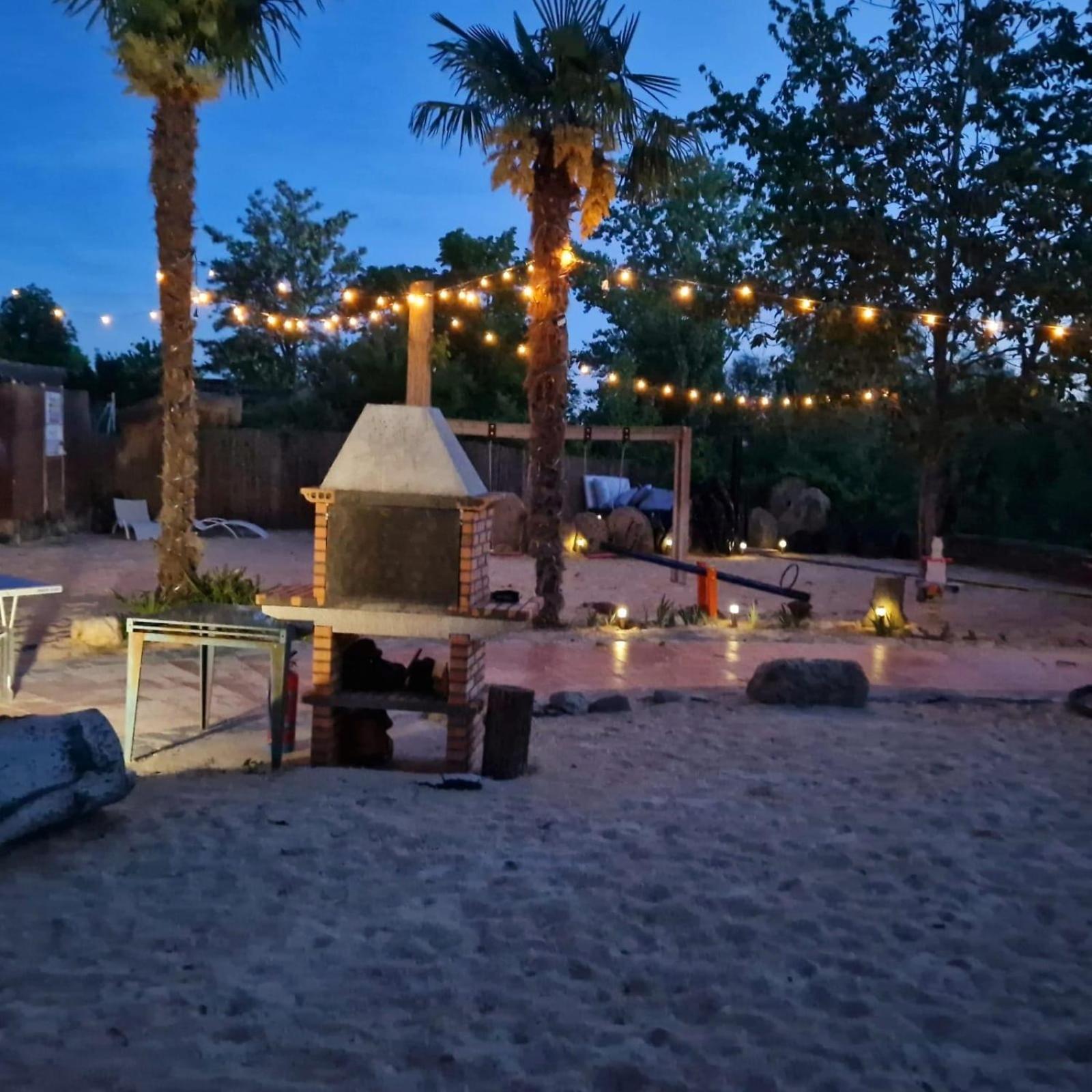 Complejo Oasis Beach Sobre El Rio Huerta  Eksteriør billede