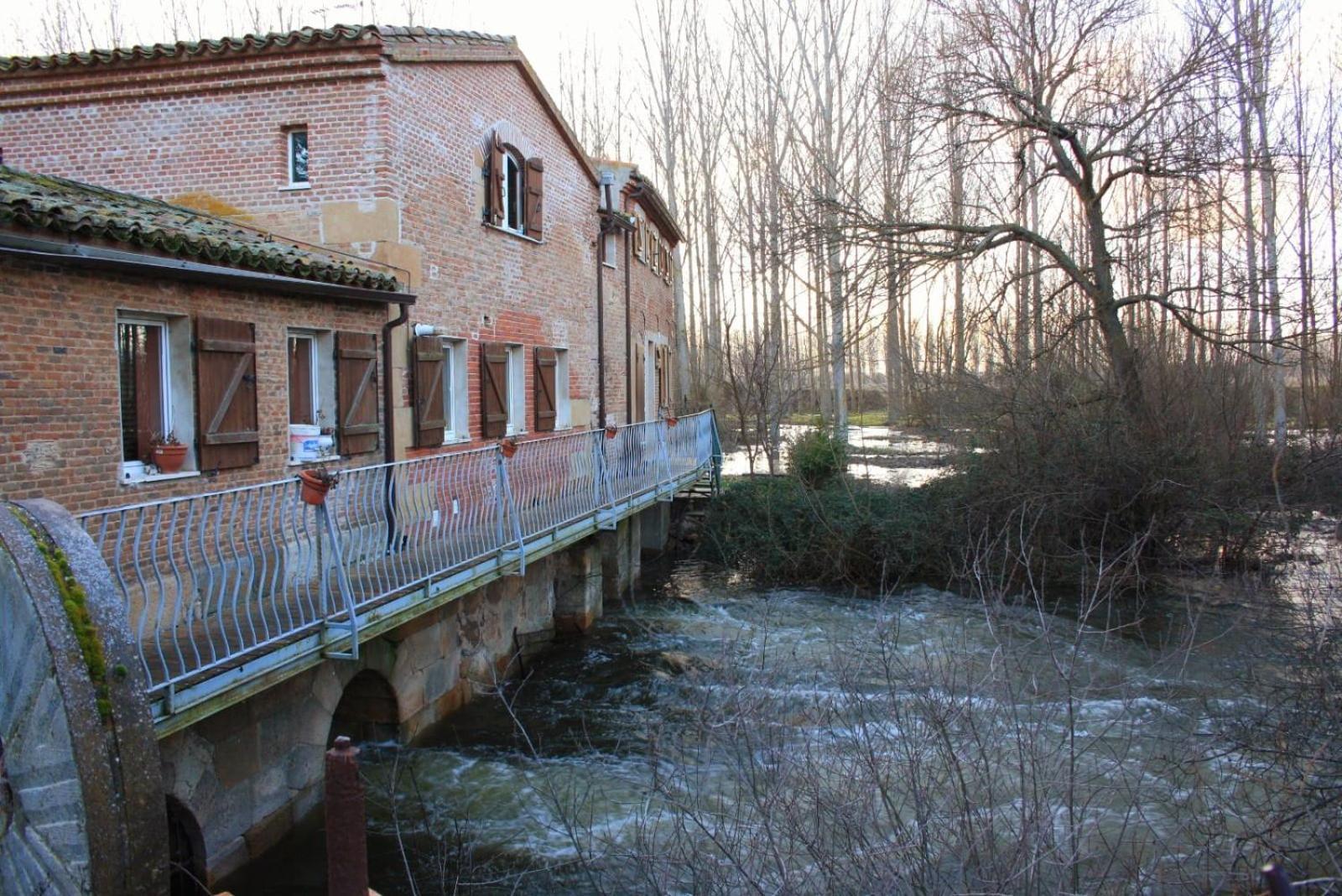 Complejo Oasis Beach Sobre El Rio Huerta  Eksteriør billede