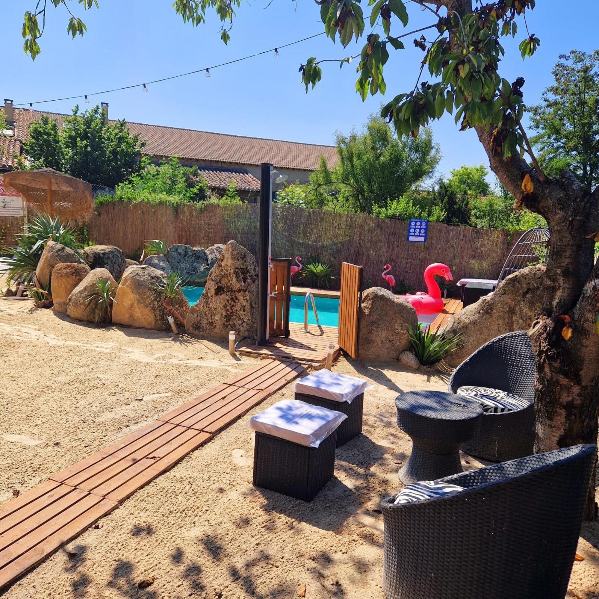 Complejo Oasis Beach Sobre El Rio Huerta  Eksteriør billede